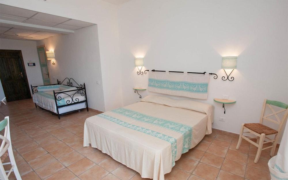 La Plage Noire Resort Marina di Sorso Luaran gambar