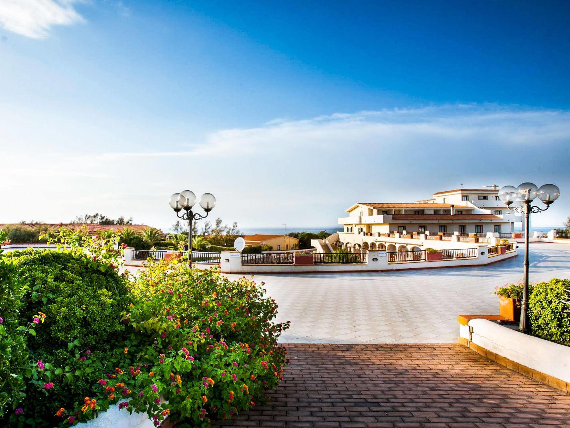 La Plage Noire Resort Marina di Sorso Luaran gambar